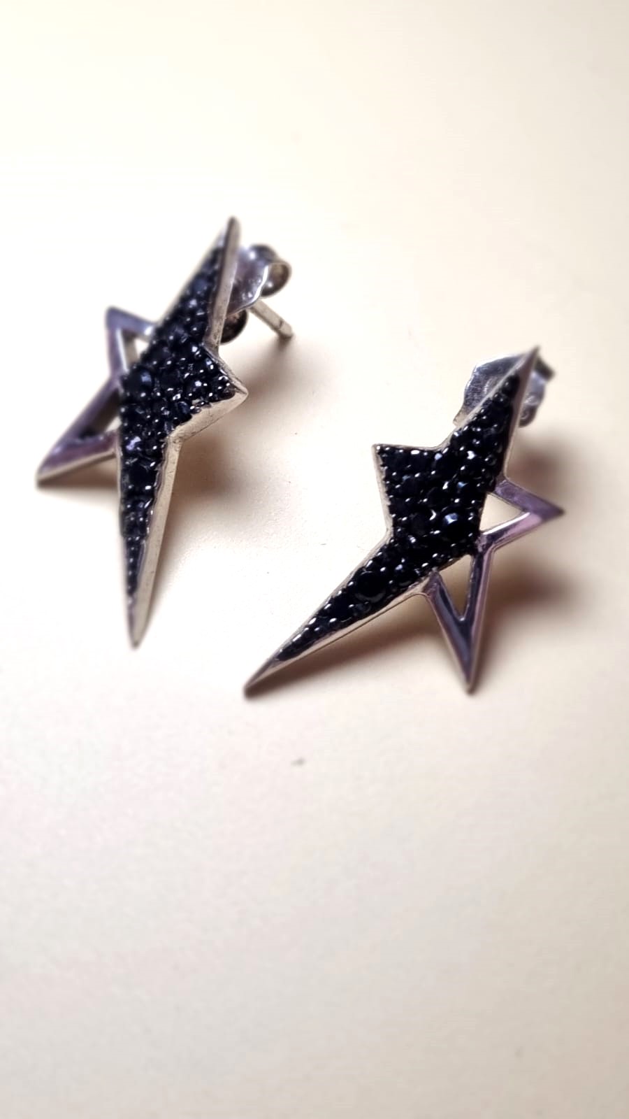 Pendientes Mugler