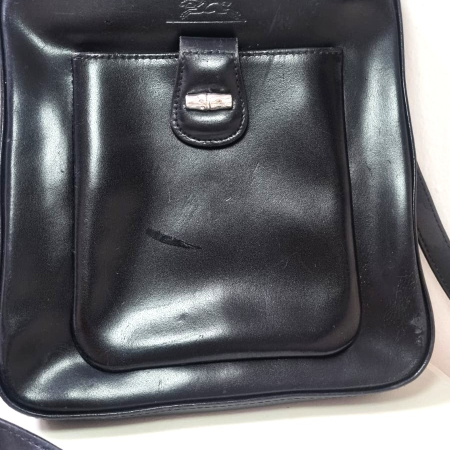 Longchamp Bandolera vintage de charol negro